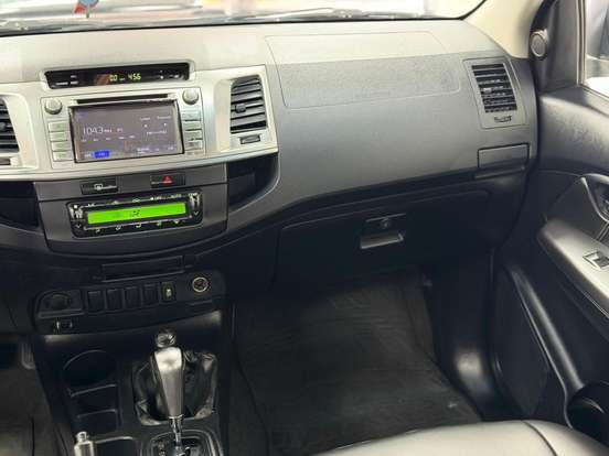 TOYOTA-HILUX-2013