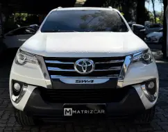 TOYOTA HILUX SW4 2.8 SRX 4X4 16V TURBO INTERCOOLER DIESEL 4P AUTOMÁTICO TOYOTA HILUX SW4 2.8 SRX 4X4 16V TURBO INTERCOOLER DIESEL 4P AUTOMÁTICO
