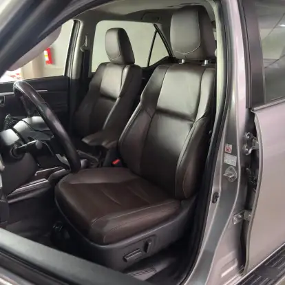 TOYOTA-HILUX SW4-2016