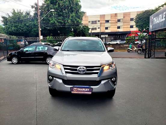 TOYOTA-HILUX SW4-2.7 SR 4X2 16V FLEX 4P AUTOMÁTICO TOYOTA-HILUX SW4-2020