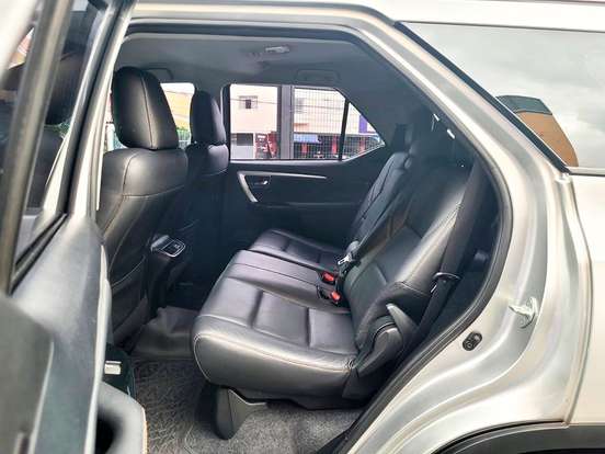 TOYOTA-HILUX SW4-2.7 SR 4X2 16V FLEX 4P AUTOMÁTICO TOYOTA-HILUX SW4-2020