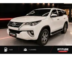 TOYOTA HILUX SW4 2.7 SRV 7 LUGARES 4X2 16V FLEX 4P AUTOMÁTICO TOYOTA HILUX SW4 2.7 SRV 7 LUGARES 4X2 16V FLEX 4P AUTOMÁTICO