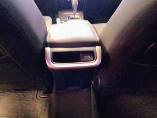 TOYOTA-HILUX SW4-2023