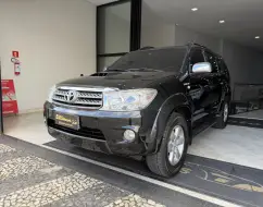 TOYOTA HILUX SW4 3.0 SRV 4X4 7 LUGARES 16V TURBO INTERCOOLER DIESEL 4P AUTOMÁTICO TOYOTA HILUX SW4 3.0 SRV 4X4 7 LUGARES 16V TURBO INTERCOOLER DIESEL 4P AUTOMÁTICO