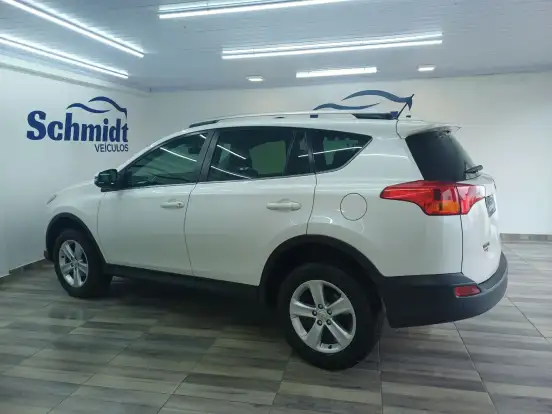 TOYOTA-RAV4-2013