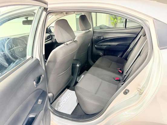 TOYOTA-YARIS-2024