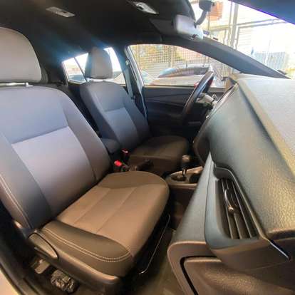 TOYOTA-YARIS-2024