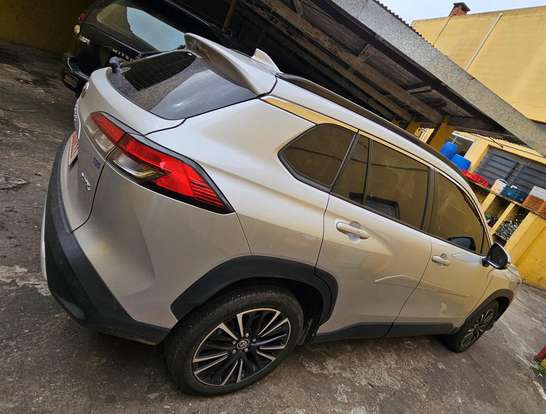 TOYOTA-COROLLA CROSS-2024