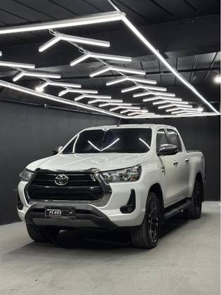 TOYOTA HILUX 2.7 VVT-i FLEX CD SRV 4X4 AUTOMÁTICO