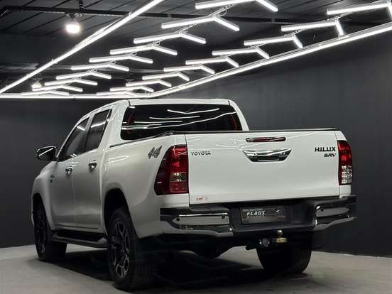 TOYOTA-HILUX-2.7 VVT-i FLEX CD SRV 4X4 AUTOMÁTICO TOYOTA-HILUX-2021