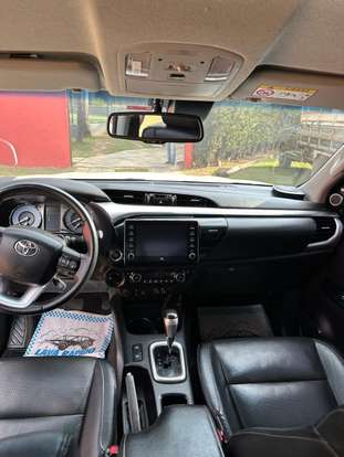 TOYOTA-HILUX-2021