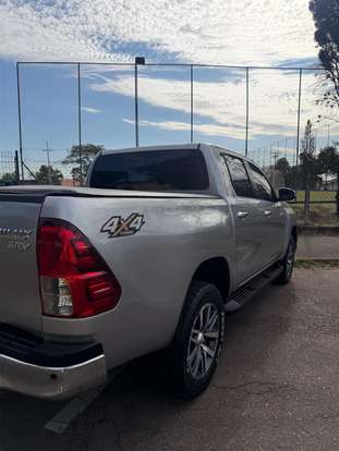 TOYOTA-HILUX-2019