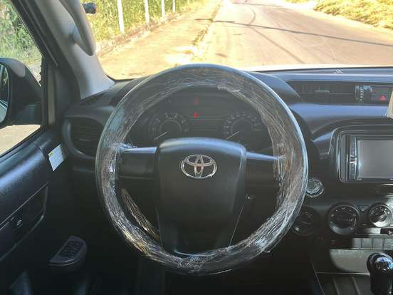 TOYOTA-HILUX-2018