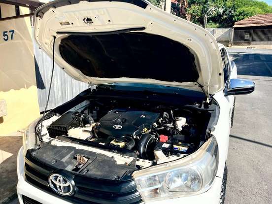 TOYOTA-HILUX-2018