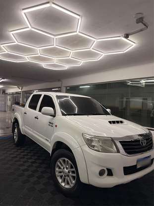 TOYOTA-HILUX-2015