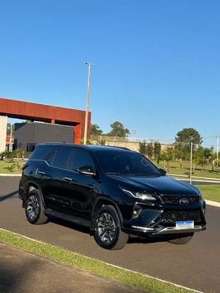 TOYOTA-HILUX SW4-2025