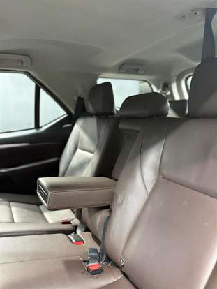 TOYOTA-HILUX SW4-2017