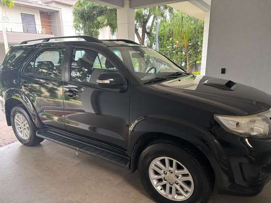 TOYOTA-HILUX SW4-2014