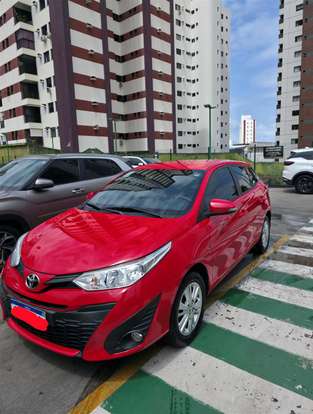 TOYOTA-YARIS-2018
