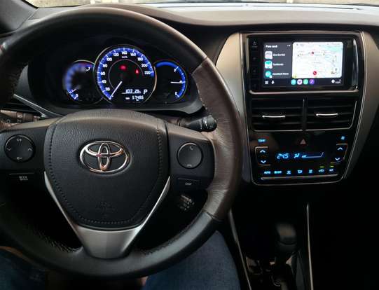 TOYOTA-YARIS-2018