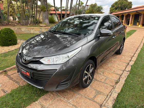 TOYOTA YARIS 1.5 16V FLEX SEDAN XL LIVE MULTIDRIVE