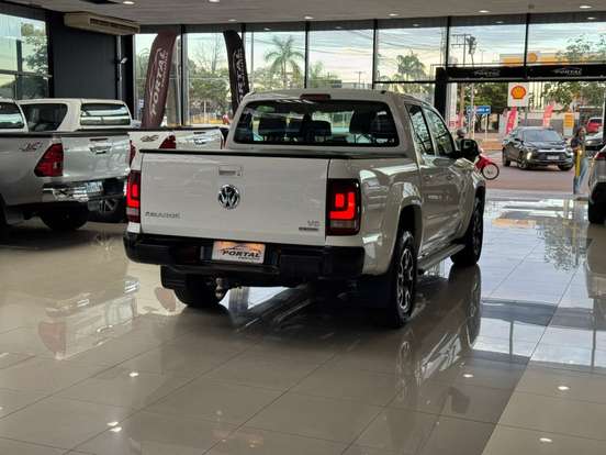 VOLKSWAGEN-AMAROK-2022