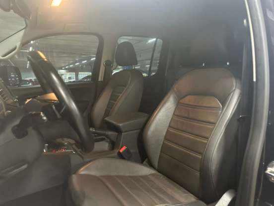 VOLKSWAGEN-AMAROK-2023