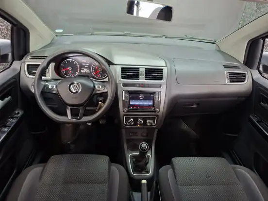 VOLKSWAGEN-FOX-1.6 MSI TOTAL FLEX CONNECT 4P MANUAL VOLKSWAGEN-FOX-2017
