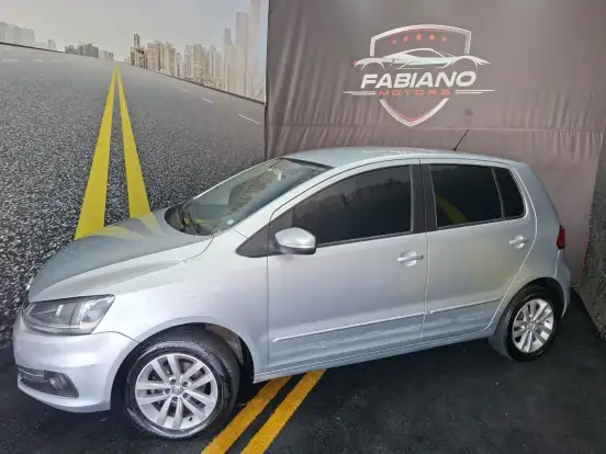 VOLKSWAGEN-FOX-2017