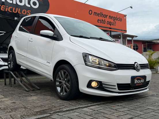 VOLKSWAGEN-FOX-2019