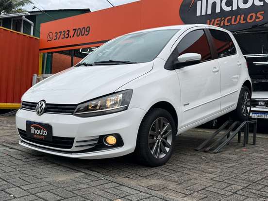 VOLKSWAGEN-FOX-2019