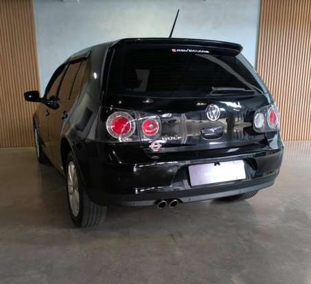 VOLKSWAGEN-GOLF-2012