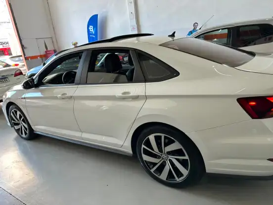 VOLKSWAGEN-JETTA-2.0 350 TSI GASOLINA GLI DSG VOLKSWAGEN-JETTA-2020