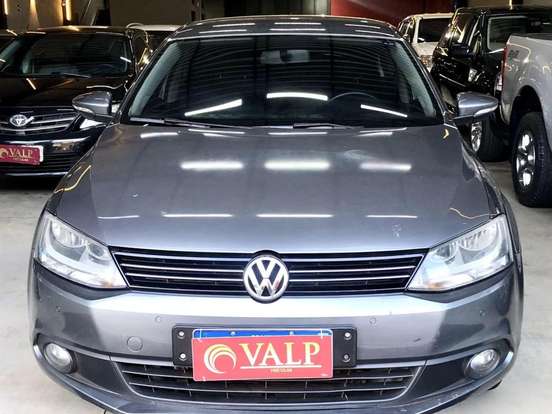 VOLKSWAGEN-JETTA-2.0 COMFORTLINE FLEX 4P TIPTRONIC VOLKSWAGEN-JETTA-2013
