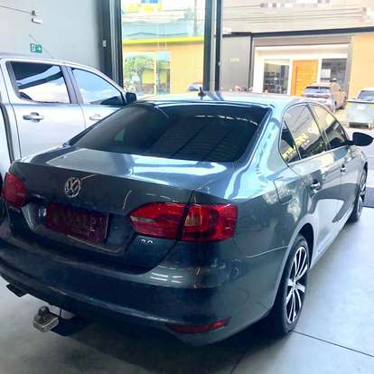 VOLKSWAGEN-JETTA-2013