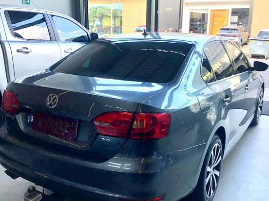 VOLKSWAGEN-JETTA-2.0 COMFORTLINE FLEX 4P TIPTRONIC VOLKSWAGEN-JETTA-2013