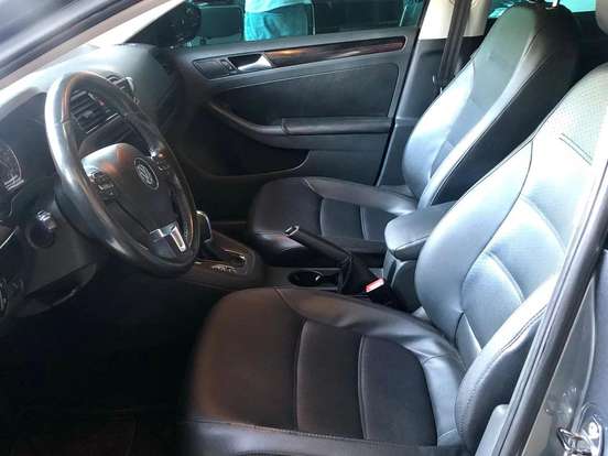 VOLKSWAGEN-JETTA-2.0 COMFORTLINE FLEX 4P TIPTRONIC VOLKSWAGEN-JETTA-2013