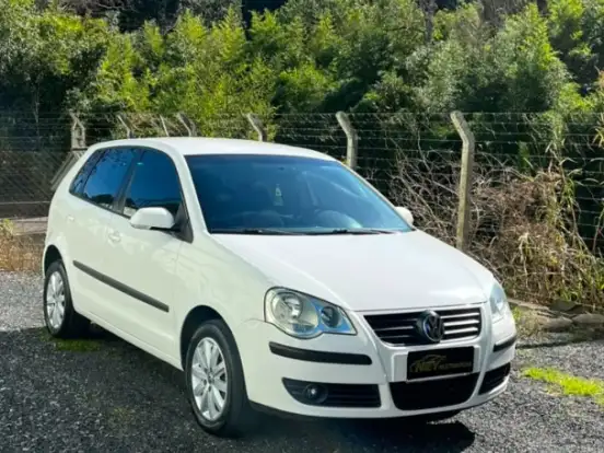 VOLKSWAGEN-POLO-1.6 MI 8V E-FLEX 4P MANUAL VOLKSWAGEN-POLO-2009