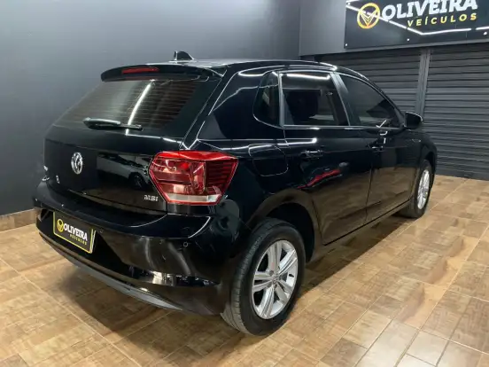 VOLKSWAGEN-POLO-2020