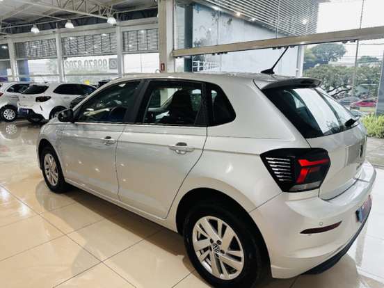 VOLKSWAGEN-POLO-1.0 170 TSI COMFORTLINE AUTOMÁTICO VOLKSWAGEN-POLO-2024