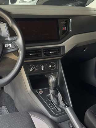 VOLKSWAGEN-POLO-2021