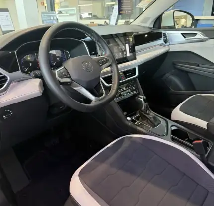 VOLKSWAGEN-TAOS-2026