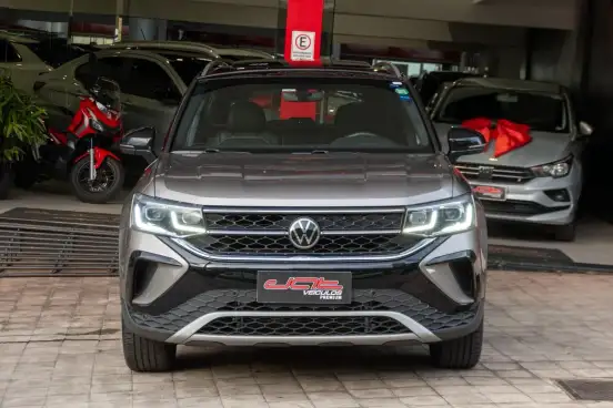 VOLKSWAGEN-TAOS-2021