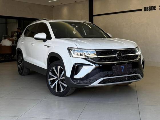 VOLKSWAGEN TAOS 1.4 250 TSI TOTAL FLEX HIGHLINE AUTOMÁTICO
