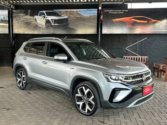 VOLKSWAGEN TAOS 1.4 250 TSI TOTAL FLEX HIGHLINE AUTOMÁTICO