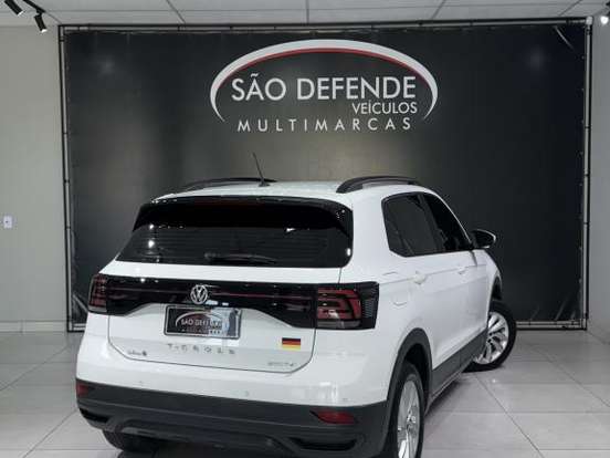 VOLKSWAGEN-T-CROSS-1.0 200 TSI TOTAL FLEX AUTOMÁTICO VOLKSWAGEN-T-CROSS-2020