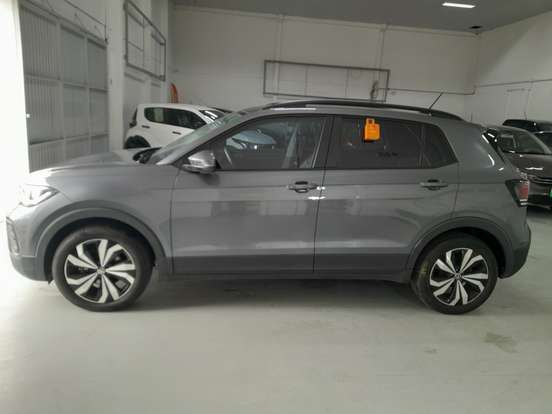 VOLKSWAGEN-T-CROSS-2025