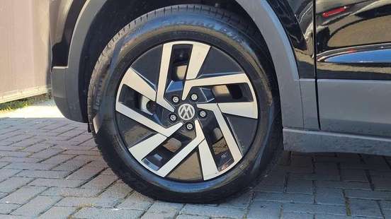 VOLKSWAGEN-T-CROSS-2025