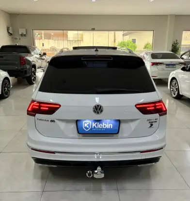 VOLKSWAGEN-TIGUAN-2019