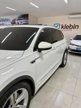 VOLKSWAGEN-TIGUAN-2019